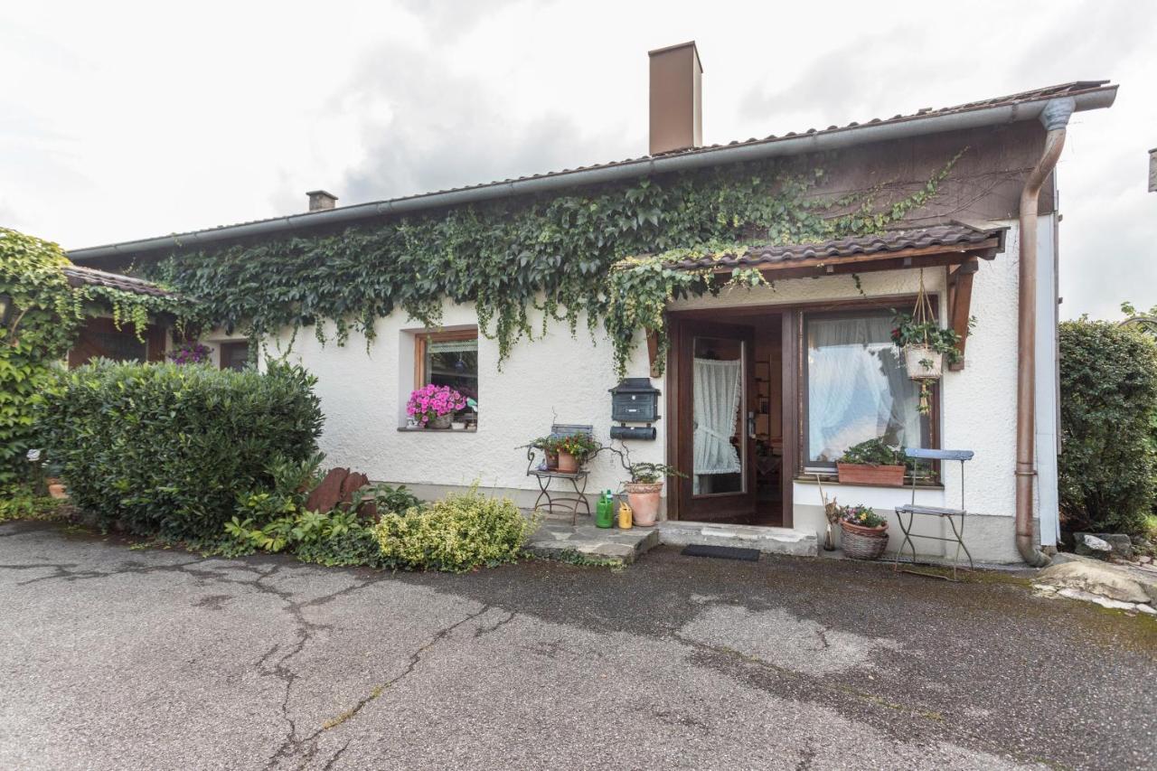 Haus Rosi Und Werner Emmerting Exterior foto