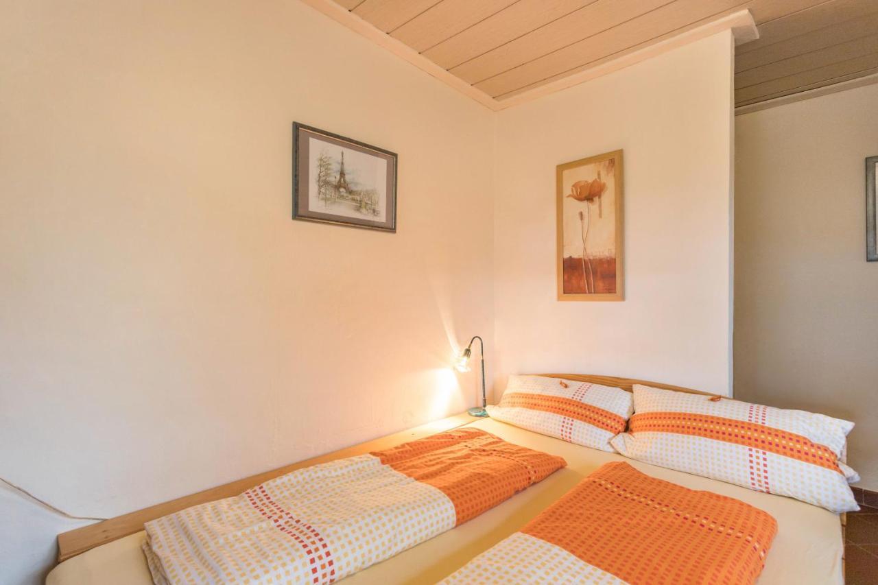 Haus Rosi Und Werner Emmerting Exterior foto